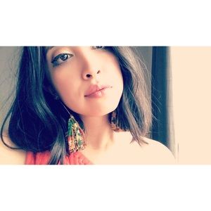 Meet your seller!! 🙋🏻‍♀️